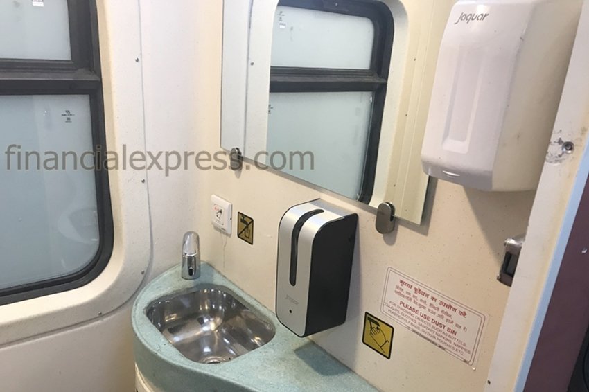 shatabdi express, shatabdi fares, anubhuti coach shatabdi, anubhuti coach fare, Anubhuti coach, anubhuti express, anubhuti luxury coach, shatabdi trains, anubhuti coach for shatabdi, indian railways coaches, luxury coaches