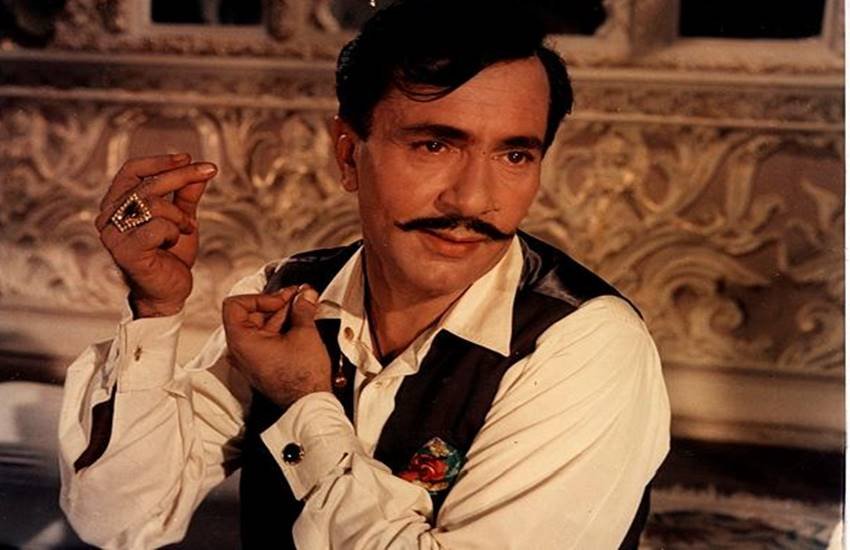 फिल्म वक्त के एक सीन में बॉलीवुड एक्टर बलराज साहनी।