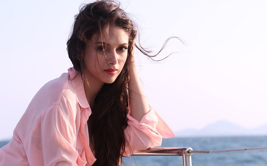 Celebs from Royal Family, Salman Khan Love, Sonal Chauhan, Riya & Raima Sen, Aditi Rao Hydari, Kiran Rao, Saif Ali Khan, Bhagyashree, Alisa Khan, Entertainment News