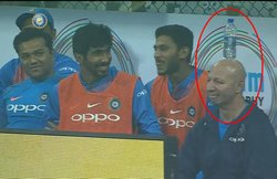 Ind vs SL 3rd T20: टीम इंडिया के फिजियो ने दिखाया करतब, जसप्रीत बुमराह के साथ-साथ सहवाग भी रह गए हैरान