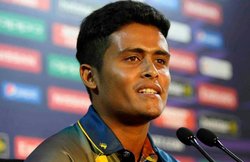 ‘अनुशासन’ तोड़ने पर ऐक्शन, भारत के खिलाफ खेल रहा यह श्रीलंकाई स्पिनर वनडे से बाहर