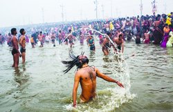 इलाहाबाद के कुम्‍भ में बिछड़े थे, 5 साल बाद परिवार से मिल सके 67 वर्षीय बुजुर्ग