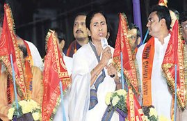 Mamata Banerjee, west bengal chief minister Mamata Banerjee, tmc, BJP, Bengal BJP, West Bengal bjp, Amit shah, PM Narendra modi, Hindu, Muslim, hindi news, News in Hindi, Jansatta