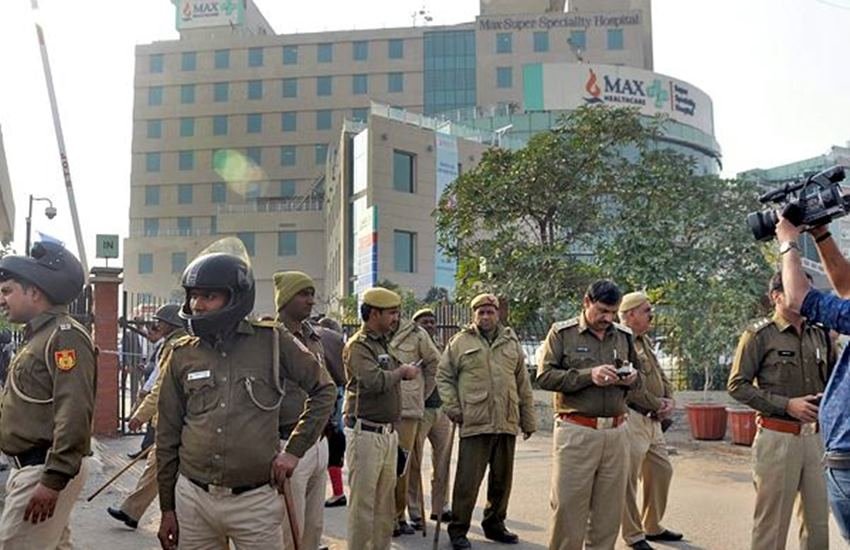 नवजात को नर्सरी में रखने के लिए मैक्स अस्पताल ने मांगे थे 50 लाख रुपये (PTI फोटो)