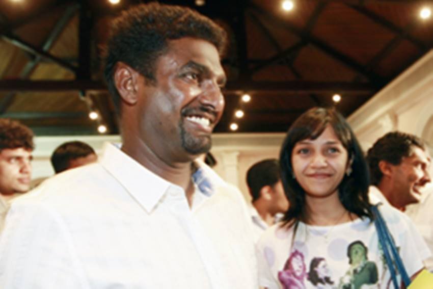 Muttiah Muralitharan and Madhimalar