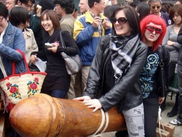 17वीं से 19वीं सदी (एडो एरा) के दौरान यहां सेक्स वर्कर आती थीं। उन्हें सेक्सुअली ट्रांसमिटेड डिसीसेज़ (एसटीडी) न हों, इसके लिए वह यहां दुआ मांगती थीं।