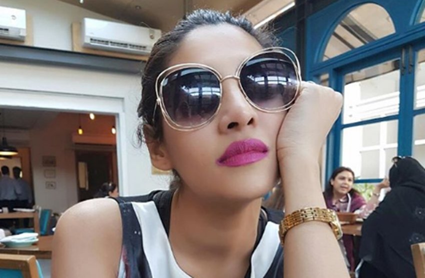 Zhalay Sarhadi, Zhalay Sarhadi Instagram, Priyanka Chopra Look Alike, Priyanka Chopra Duplicate, Zhalay Sarhadi and Priyanka Chopra, Zhalay Sarhadi Model, Zhalay Sarhadi Photos, Zhalay Sarhadi Images, Bollywood News in Hindi, Entertainment News in Hindi