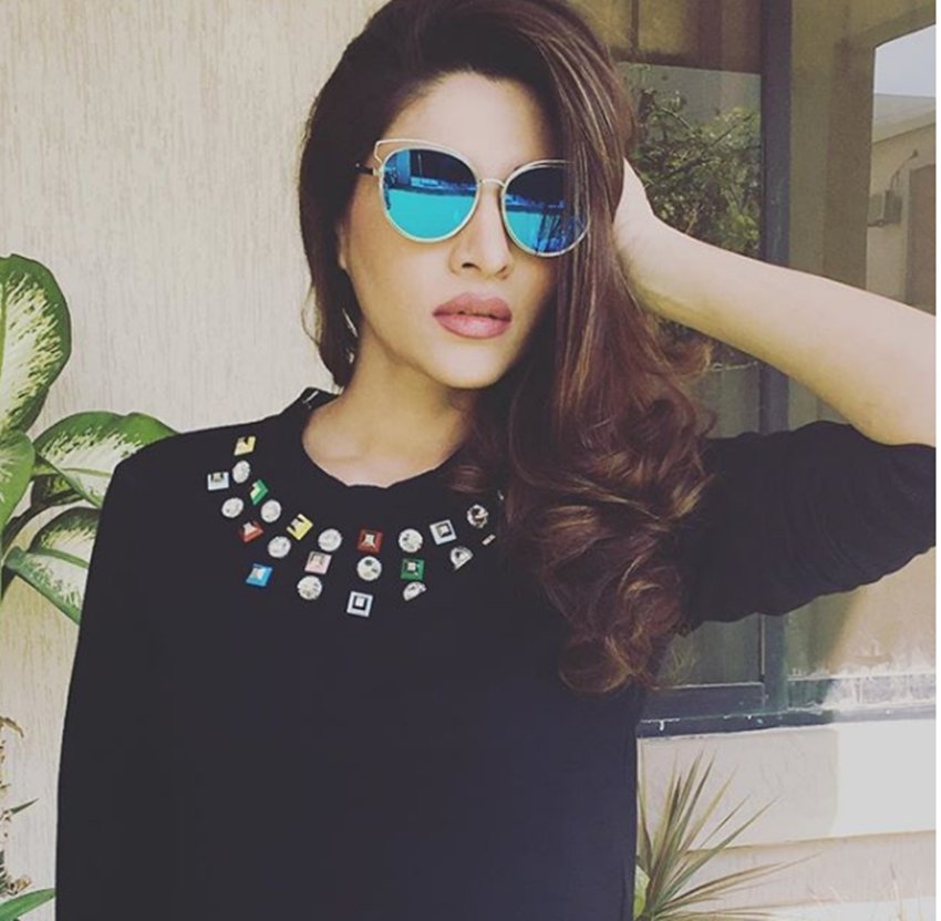 Zhalay Sarhadi, Zhalay Sarhadi Instagram, Priyanka Chopra Look Alike, Priyanka Chopra Duplicate, Zhalay Sarhadi and Priyanka Chopra, Zhalay Sarhadi Model, Zhalay Sarhadi Photos, Zhalay Sarhadi Images, Bollywood News in Hindi, Entertainment News in Hindi