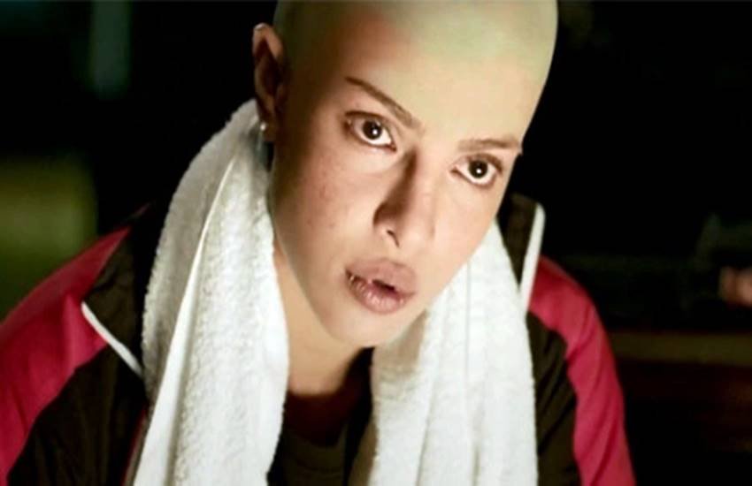 Priyanka Chopra, Bollywood, Priyanka Chopra weird fact, Priyanka Chopra special mention, Priyanka Chopra father ashok chopra, late ashok chopra, Priyanka Chopra, Just after a few days of Priyanka Chopra father's passing on, Priyanka Chopra was back to work, Priyanka started shooting for the film, Mary Kom, Priyanka Chopra starr film Mary Kom, Bollywood News, Bollywood News in Hindi