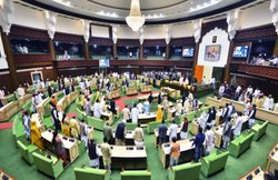 जिस विधानसभा में विधायक है पिता, उसी में चपरासी बना बेटा