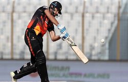 T10 लीग: इस बल्‍लेबाज ने सिर्फ 18 गेंदों में जड़ा पचासा, टीम को दिलाई जीत