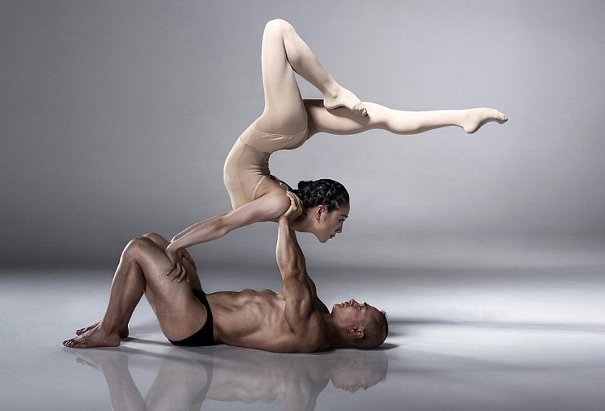 Queen of contortion, Rubber Girl, Most Flexible Girl, Liu Teng, Most Flexible Lady, Weird News, Facebook Posts, Whatsapp news, Whatsapp videos, International News