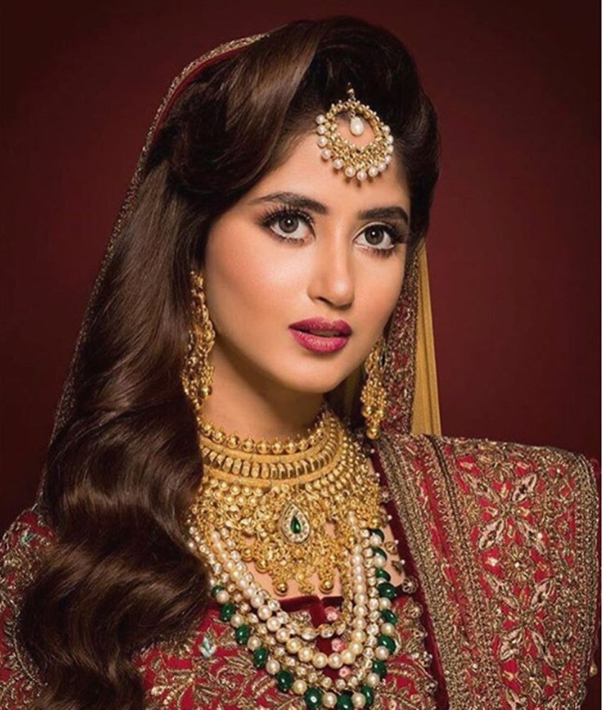 Sajal Ali, Mom Child Actress, Sridevi, Bollywood Youngsters, Sajal Ali Photos, Sajal Ali Pictures, Sajal Ali Hot pics, Sajal Ali New Movie, Sajal Ali Bollywood Movies
