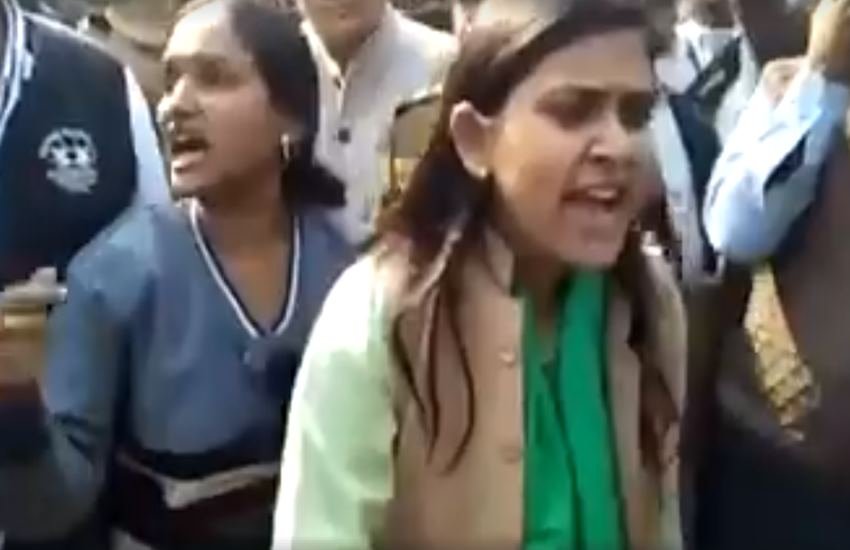 सपा उम्‍मीदवार का आरोप- खुद का भी वोट नहीं मिला (फोटो सोर्स- स्क्रीनशॉट/फेसबुक/@IWantToVote4AAP)