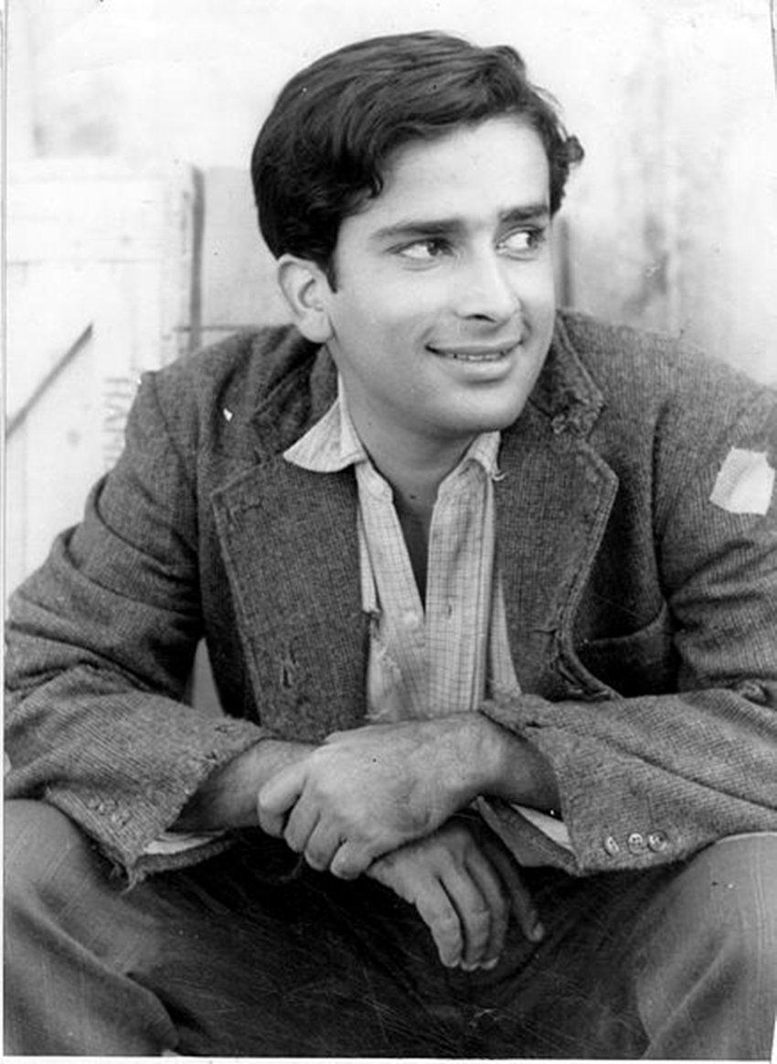 Shashi Kapoor, Shashi Kapoor Death, Shashi Kapoor Age, Shashi Kapoor News, Shashi Kapoor Death News, Shashi Kapoor age, Shashi Kapoor Passes away, Shashi Kapoor News in Hindi