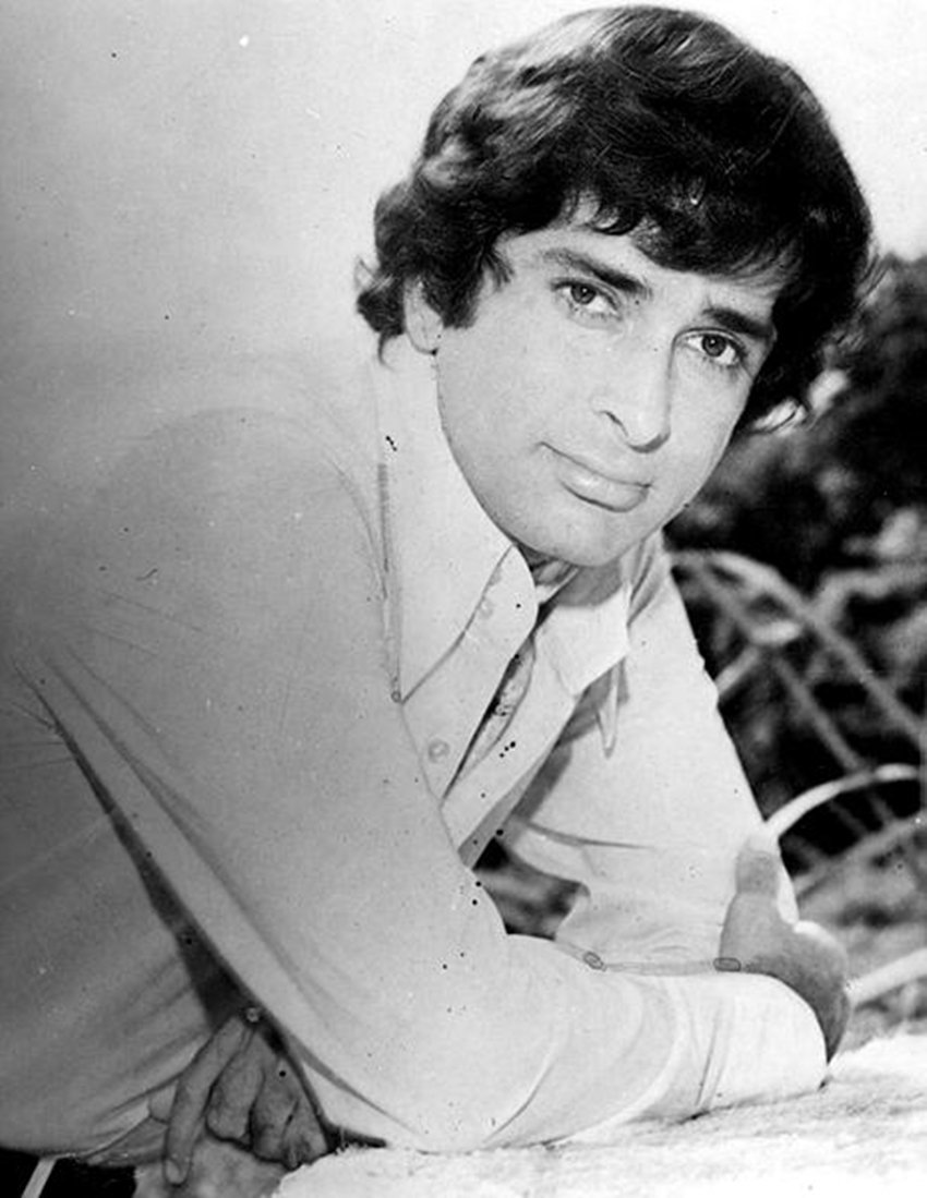 Shashi Kapoor, Shashi Kapoor Death, Shashi Kapoor Age, Shashi Kapoor News, Shashi Kapoor Death News, Shashi Kapoor age, Shashi Kapoor Passes away, Shashi Kapoor News in Hindi