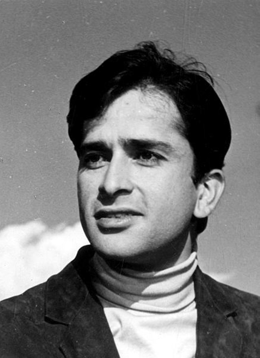 Shashi Kapoor, Shashi Kapoor Death, Shashi Kapoor Age, Shashi Kapoor News, Shashi Kapoor Death News, Shashi Kapoor age, Shashi Kapoor Passes away, Shashi Kapoor News in Hindi