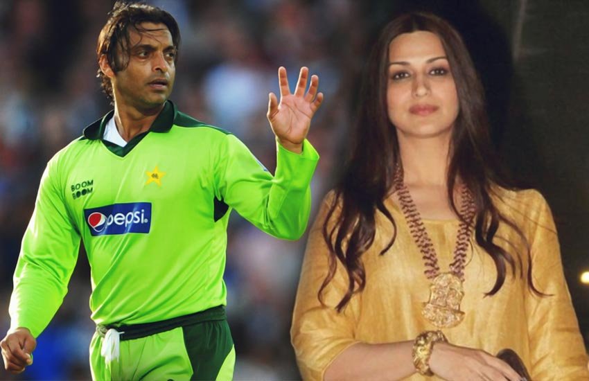 शोएब अख्तर और सोनाली बेंद्रे। शोएब अख्तर और सोनाली बेंद्रे।