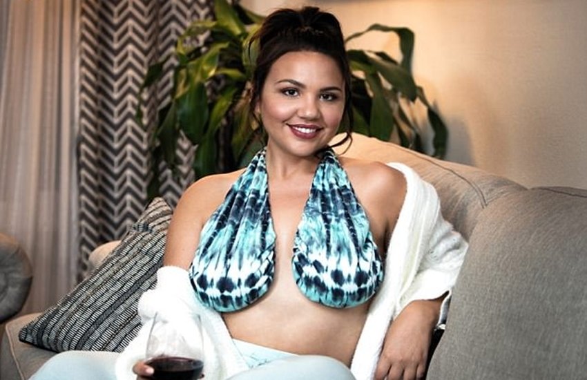 Tata Towel, Weird News, Different News, Weird dresses, ta ta towels, towel bra, towel bra holder, Tata Towel Christmas, towel bra boob sweat, underboob sweat, big boobs problems, big breast problems, ta ta towels breastfeeding, breastfeeding leakage problems, fashion news, weird fashion trend, entertainment news