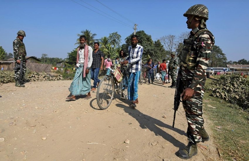 Assam, National Register of Citizens, NRC , Bangladeshis, illegal Bangladeshis, illegal immigrants, BJP, Congress, CRPF, Security, Sarbananda sonowal, Prime Minister Narendra Modi, Hindi news, News in Hindi, Jansatta Assam, National Register of Citizens, NRC , Bangladeshis, illegal Bangladeshis, illegal immigrants, BJP, Congress, CRPF, Security, Sarbananda sonowal, Prime Minister Narendra Modi, Hindi news, News in Hindi, Jansatta