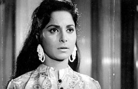 Waheeda Rehman, Bollywood, unknown person entered Waheeda Rehman House, unknown person entered Waheeda Rehman called his wife