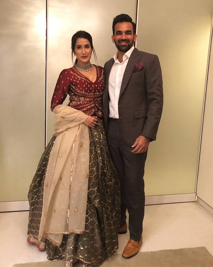 हाल ही में शादी के बंधन में बंधे जहीर खान और सागरिक घाटगे ने भी रिसेप्‍शन में शिरकत की।
