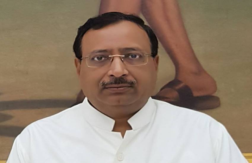 अजय अग्रवाल लंबे समय से कांग्रेस और नेहरू-गांधी परिवार के खिलाफ राजनीतिक लड़ाई लड़ते रहे हैं।