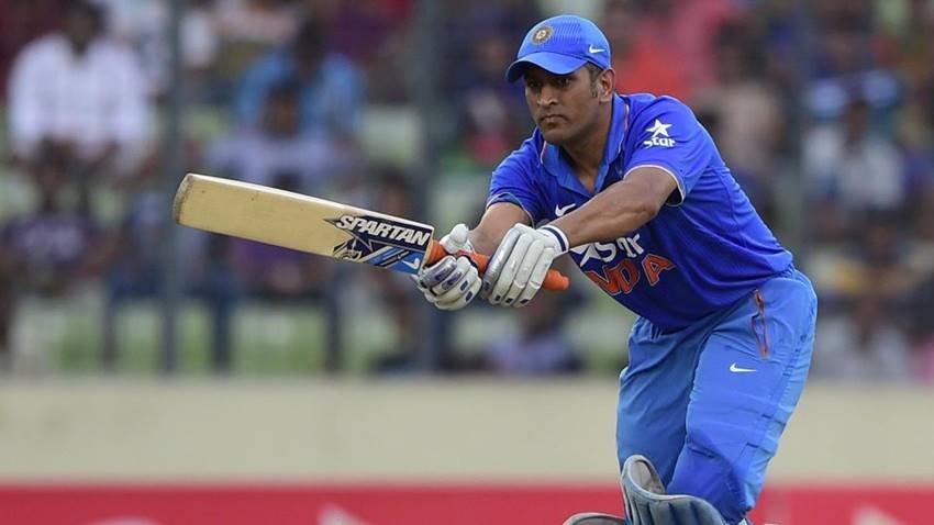 angry ms dhoni