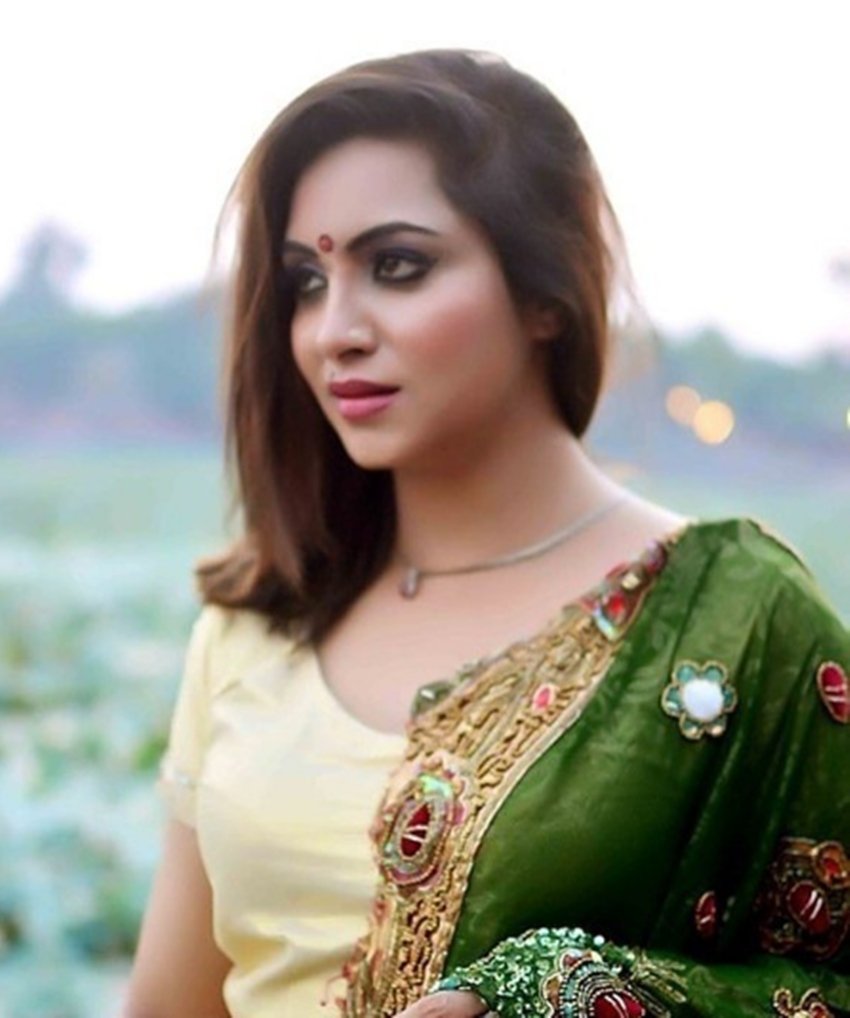 bigg boss, bigg boss 11, arshi khan, arshi khan controversy, arshi khan case, arshi khan arrest warrant