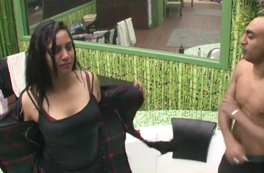 Bigg Boss, Bigg Boss 11, Bigg Boss 11 unseen, Bigg Boss 11, Jacuzzi rap, arshi khan, hot arshi khan, hot arshi khan in jacuzzi, akash dadlani, Akash and Arshi Jacuzzi rap, bigg boss 11, bigg boss 11 unseen, bigg boss 11 uncut, bigg boss season 11, priyank sharma, vikas gupta, hiten tejwani, arshi khan, punish sharma, shilpa shinde, television, entertainment, jansatta