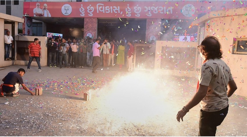 ujarat Election Results,Himachal Pradesh Election Results,Live Election Results 2017 Gujarat And Himachal Pradesh,Gujarat And Himachal Election Results Live Updates,Gujarat Assembly Election,Gujarat Assembly Election 2017,Gujarat Assembly election 2017