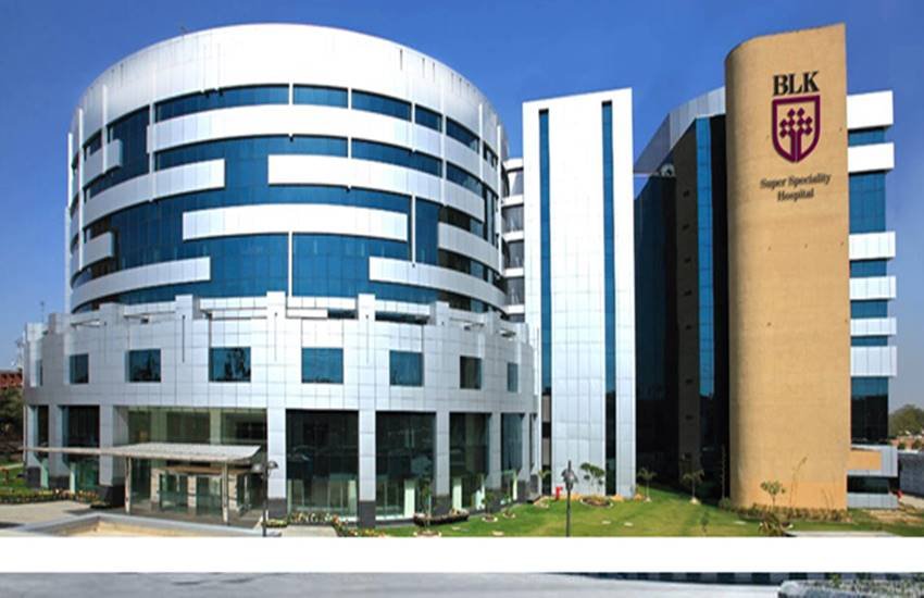पीड़ित परिजनों ने शव देने के बदले 9.5 लाख रुपये मांगने का भी आरोप बीएलके हॉस्पिटल पर लगाया है।