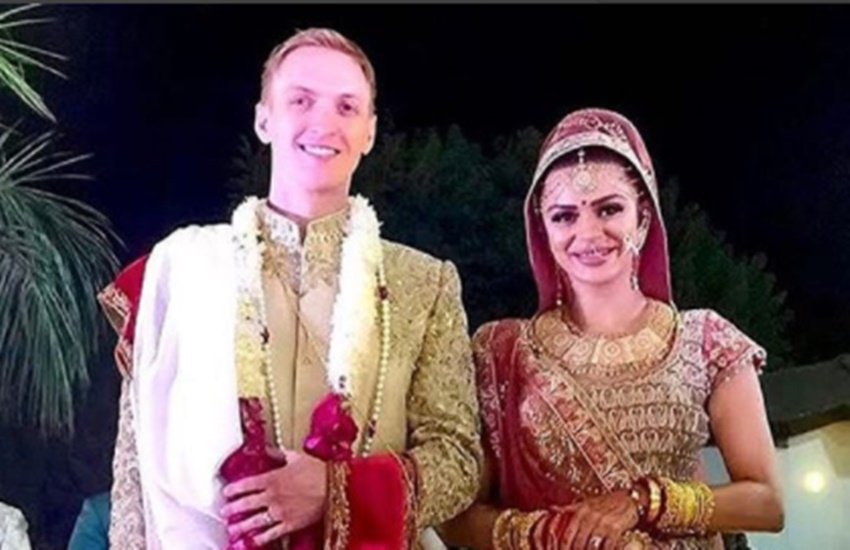 aashka goradia, brent goble, aashka goradia wedding, Aashka Goradia wedding photos, Aashka Goradia white wedding, aashka brent white wedding, brent aashka wedding, aashka indian wedding date, aashka brent love story, Aashka Goradia, TV actress Aashka Goradia, Aashka Goradia and Brent Goble, Aashka Goradia and Brent Goble marriage, Aashka Goradia and Brent Goble marriage, Aashka Goradia and Brent Goble, entertainment, jansatta