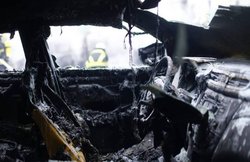 दोनों जवान बीवियों को गहने दिलाने के नाम पर कार में बिठाया और लगा दी आग, वजह कर देगी हैरान