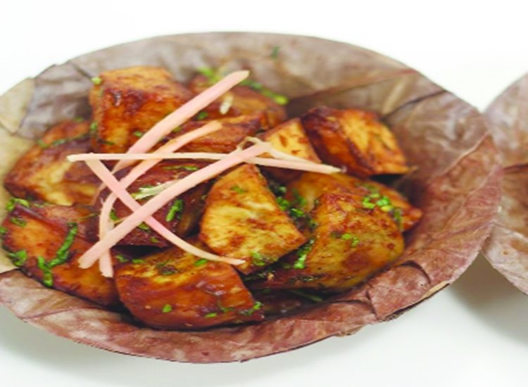 आलू-कचालू चाट।
