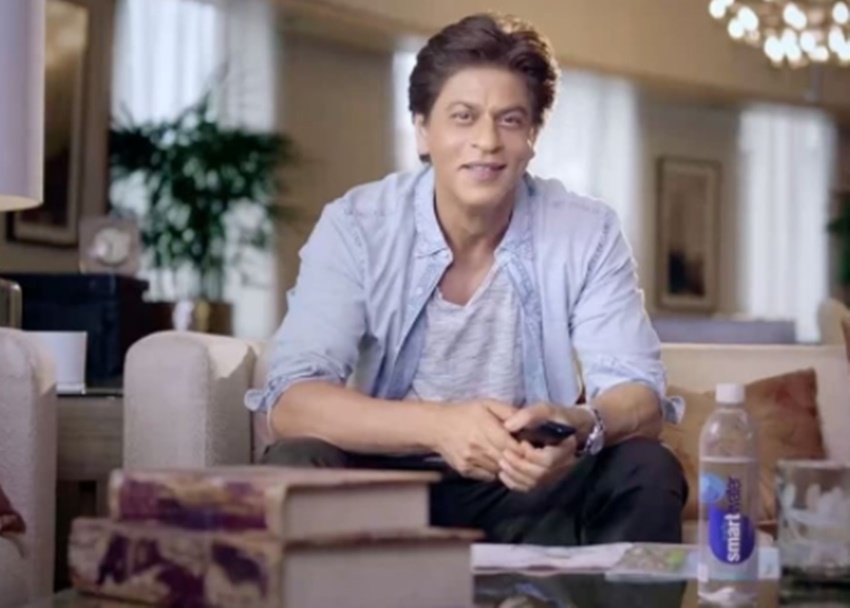 Bollywood celebrities, Bollywood celebs, helping organizations with various causes, Charitable Bollywood Celebrities, Amitabh Bachchan, Rahul Bose, Shilpa Shetty, John Abraham, Aishwarya Rai Bachchan, ShahRukh Khan, Salman Khan, enteratinment, jansatta