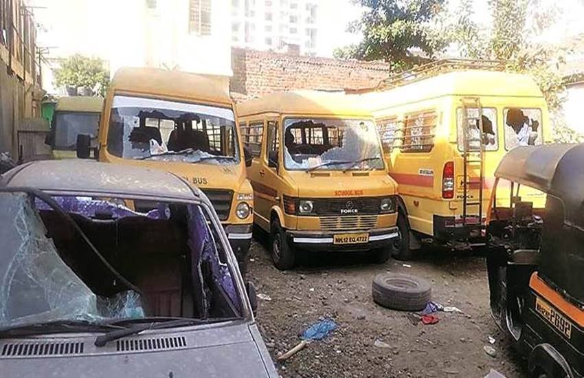 भाई नहीं कहने पर हिस्‍ट्री शीटर ने वाहनों को क्षतिग्रस्‍त कर दिया। (सोर्स: इंडियन एक्‍सप्रेस)