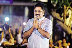 संपादकीयः तकरार और दरार