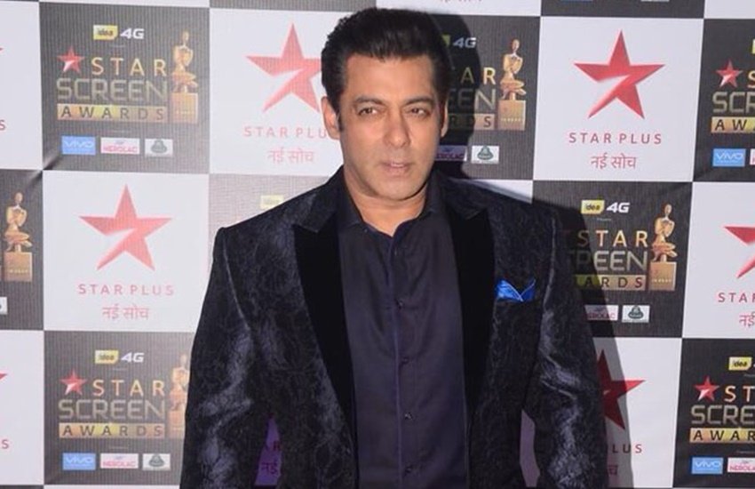 bollywood celebrities, bollywood celebrities weird habits, bollywood celebrities, bollywood, weird habits, gross habits, strange habits, sunny leone, priyanka chopra, kareena kapoor, amitabh bachchan, vidya balan, saif ali khan, salman khan, shah rukh khan, entertainment, jansatt