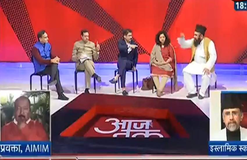 हल्ला बोल कार्यक्रम में मौलाना साजिद राशिद ने तीन साल की सजा के प्रावधानों को हटाने की मांग की। 