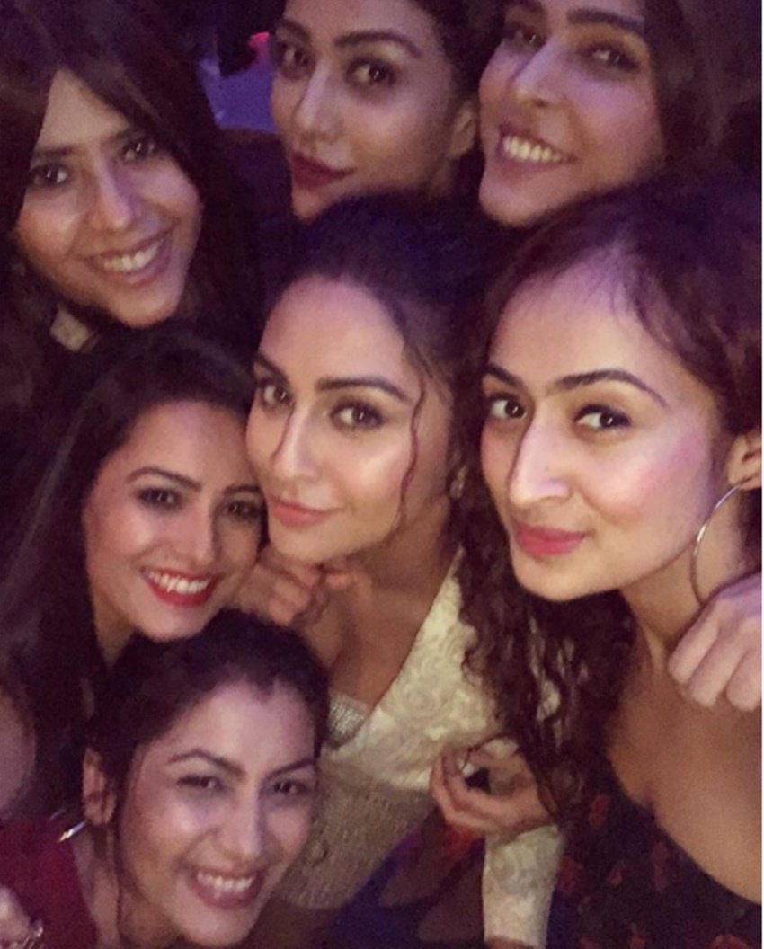Kumkum Bhagya, Tv show Kumkum Bhagya, Zee tv show Kumkum Bhagya, Kumkum Bhagya 1000 episodes, Kumkum Bhagya party, kumkum bhagya, Anita Hassanandani, divyanka tripathi, ekta kapoor, krystle dsouza, Leena Jumani, Ruchi Savarn, Shabbir Ahluwalia, Shikha Singh, Sriti Jha, television, enteratinment, jansatta