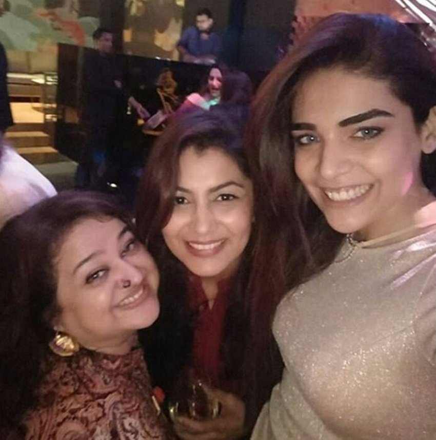 Kumkum Bhagya, Tv show Kumkum Bhagya, Zee tv show Kumkum Bhagya, Kumkum Bhagya 1000 episodes, Kumkum Bhagya party, kumkum bhagya, Anita Hassanandani, divyanka tripathi, ekta kapoor, krystle dsouza, Leena Jumani, Ruchi Savarn, Shabbir Ahluwalia, Shikha Singh, Sriti Jha, television, enteratinment, jansatta