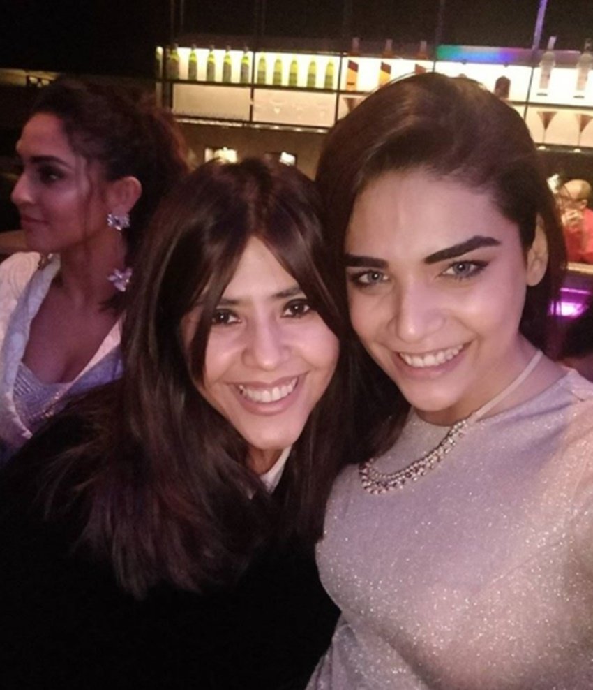 Kumkum Bhagya, Tv show Kumkum Bhagya, Zee tv show Kumkum Bhagya, Kumkum Bhagya 1000 episodes, Kumkum Bhagya party, kumkum bhagya, Anita Hassanandani, divyanka tripathi, ekta kapoor, krystle dsouza, Leena Jumani, Ruchi Savarn, Shabbir Ahluwalia, Shikha Singh, Sriti Jha, television, enteratinment, jansatta