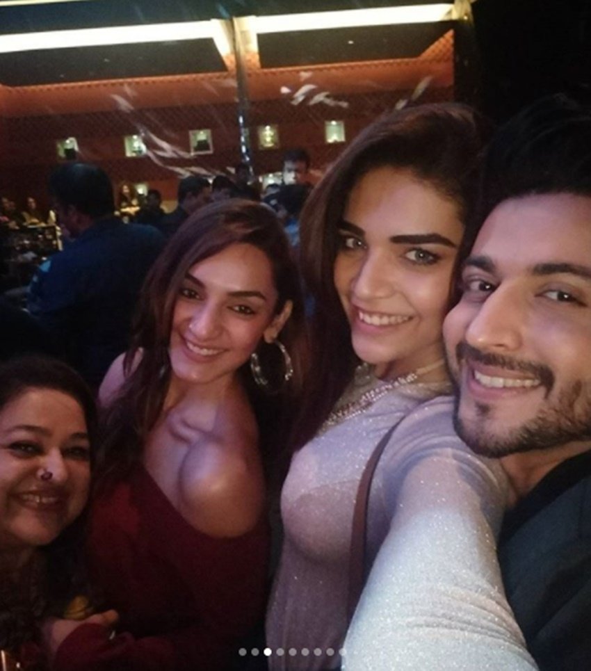 Kumkum Bhagya, Tv show Kumkum Bhagya, Zee tv show Kumkum Bhagya, Kumkum Bhagya 1000 episodes, Kumkum Bhagya party, kumkum bhagya, Anita Hassanandani, divyanka tripathi, ekta kapoor, krystle dsouza, Leena Jumani, Ruchi Savarn, Shabbir Ahluwalia, Shikha Singh, Sriti Jha, television, enteratinment, jansatta