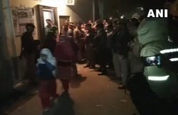 ‘मैनेजर गंदी तस्‍वीरें दिखाकर कई जगह छूता था’ लखनऊ के मदरसे से छुड़ाई गई छात्राओं ने सुनाई आपबीती