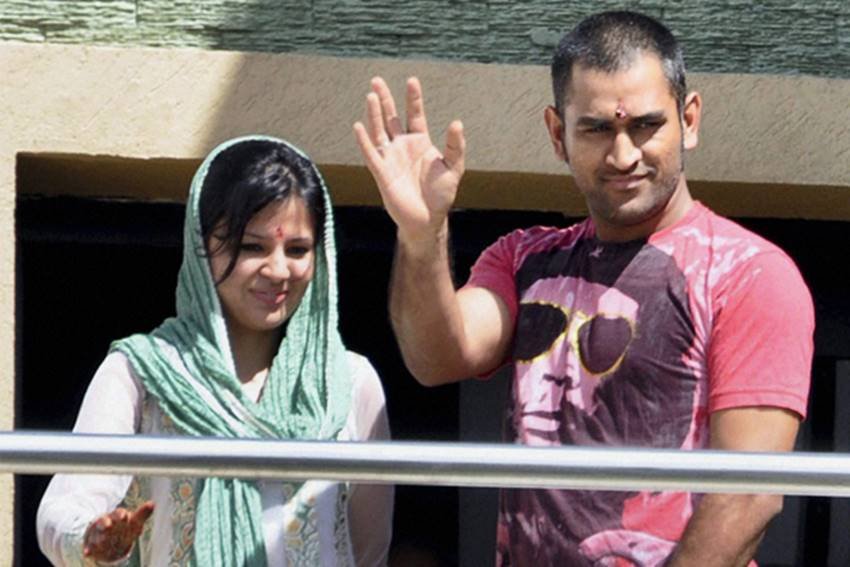 mahendera singh dhoni and sakshi