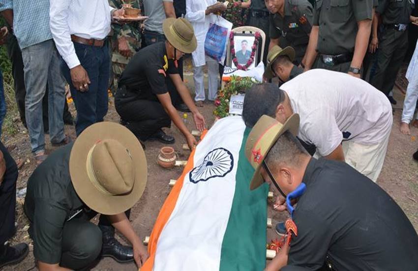 Martyr, Martyr word, word Martyr, Martyr in india, Martyr use, Defence, Defence ministry, Home Ministry, Home Ministry Clarified, Defence ministry statement, statement on martyr, Martyr in Dictionary, Natioanl News