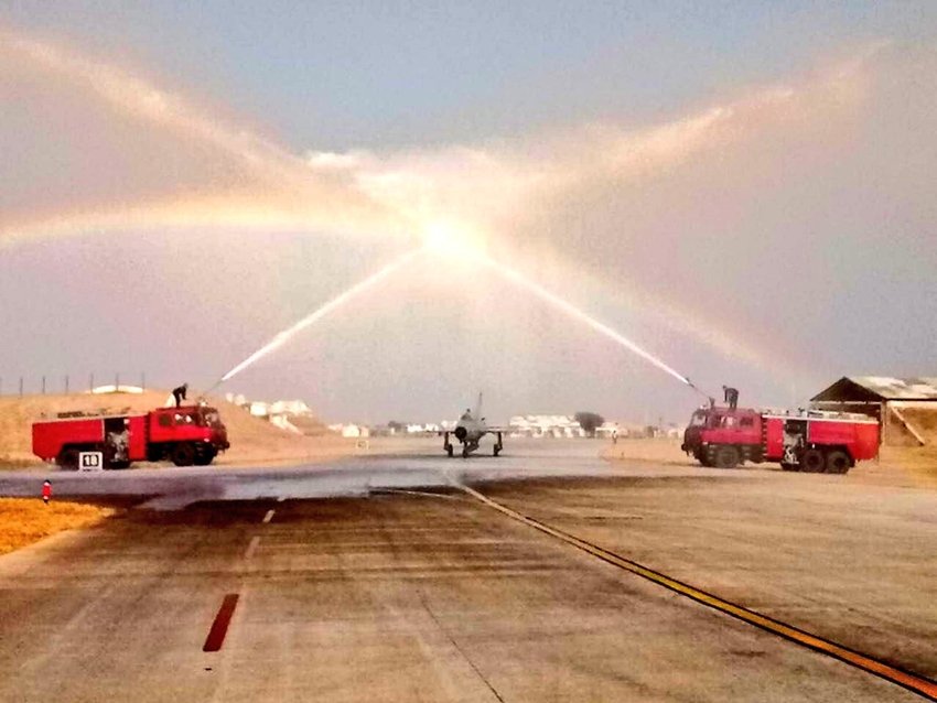 mig-21 aircraft, air chief, hawkeyes, b s dhanoa, mig-21 aircraft, 108 squadron,hawkeyes sortie, air chief, air chief bs dhanoa, mig-21 fighter, mig-21 fighter fighter aircraft, bs dhanoa air chief, latest news, mig 27, MiG-27 ML Bahadur over Hasimara Air Force base ,