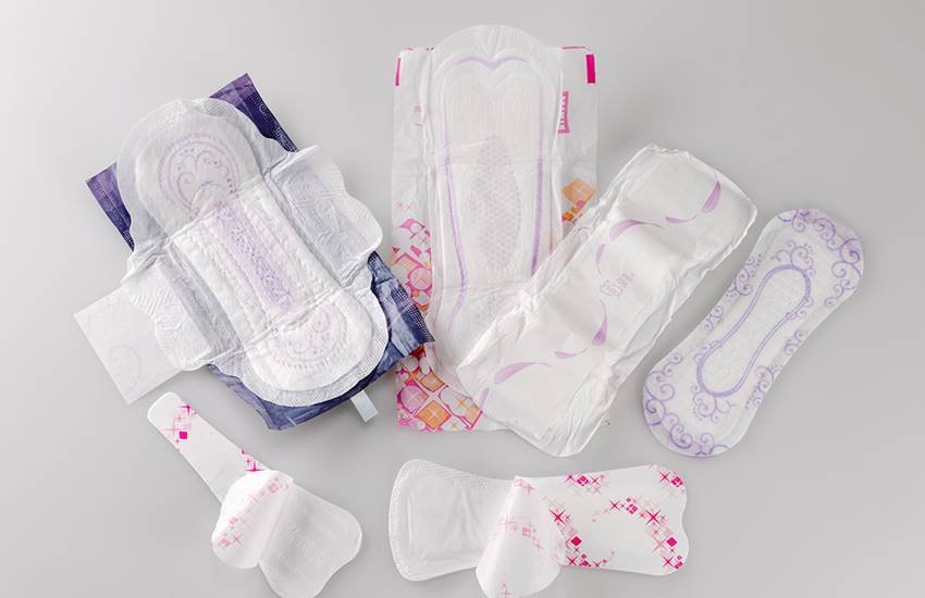 sanitary pads, sanitary pads harmful, whisper pads side effects, ultra pads vs cotton pads, tampon, menstrual napkins, menstrual cup, benefits of menstrual cup, disadvantages of using sanitary napkins, health news in hindi, sanitary napkins, what are the health hazards of sanitary napkins, what are the health hazards of tampons, are there any alternatives of sanitary napkins, women health news in hindi, jansatta