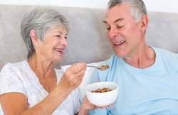 बढ़ती उम्र के साथ शरीर में बढ़ जाती हैं पोषक तत्वों की जरूरतें, जानें कैसे पूरी करेंगे कमी